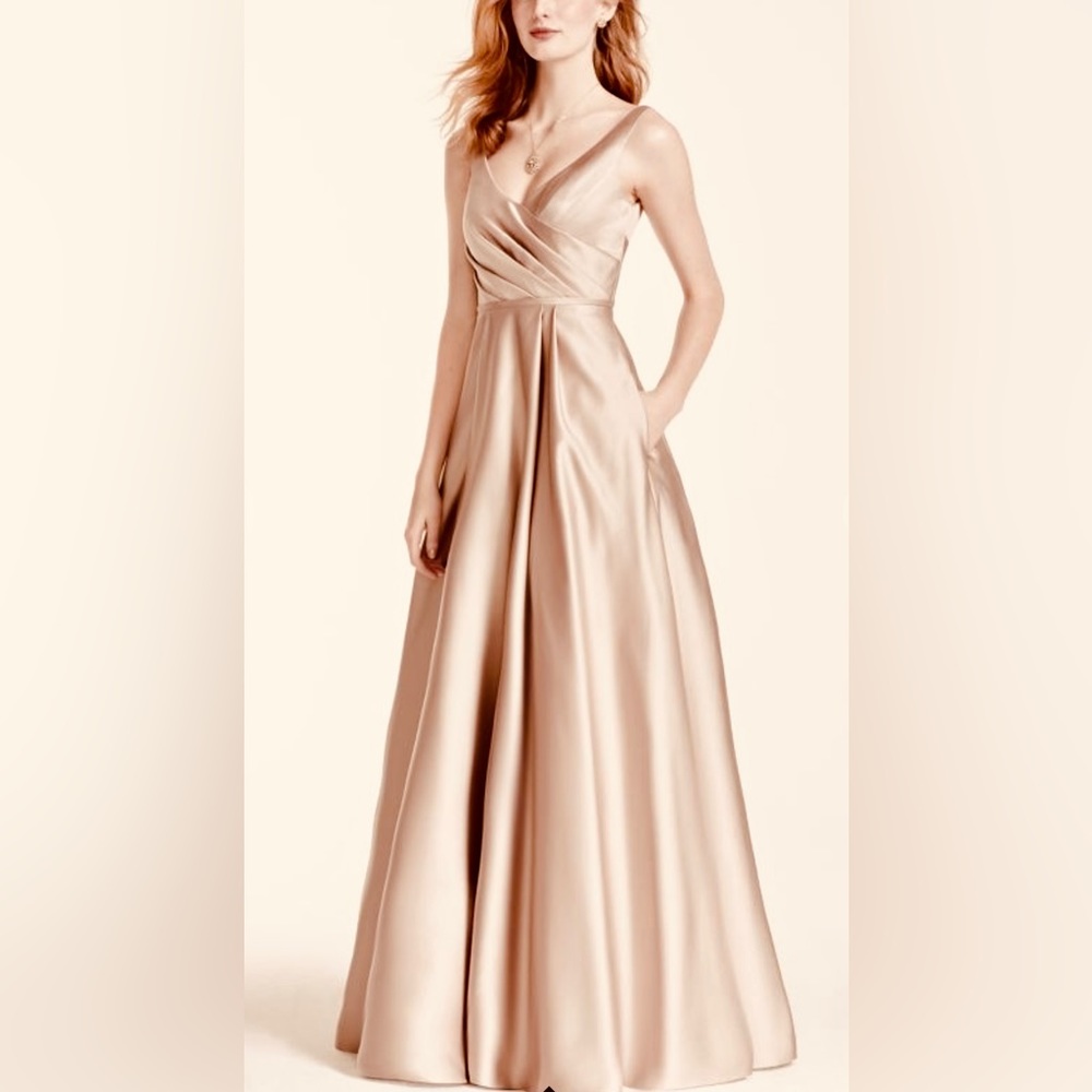 DAVID'S BRIDAL long satin pale pink. Perfect For Prom!
